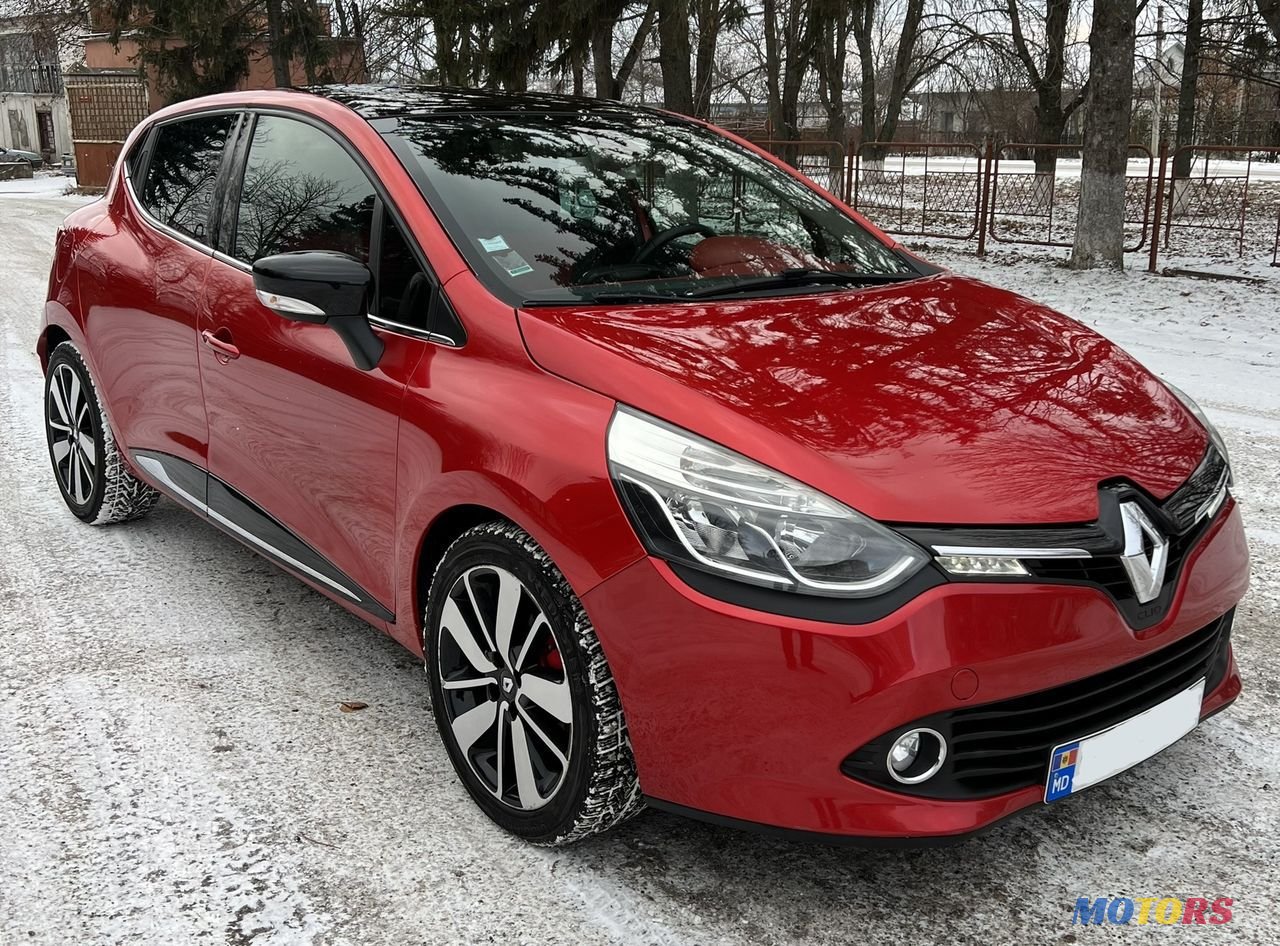 2013' Renault Clio photo #2