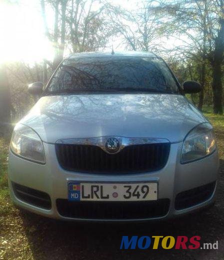 2010' Skoda Roomster photo #2