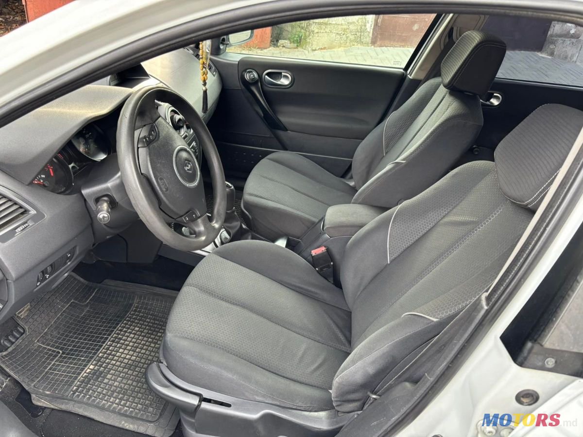 2007' Renault Megane photo #6