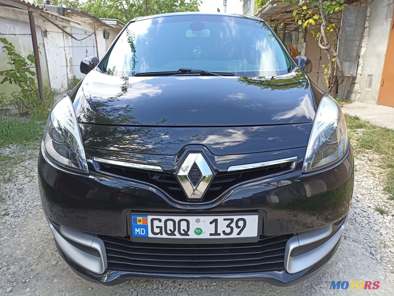 2012' Renault Scenic photo #2