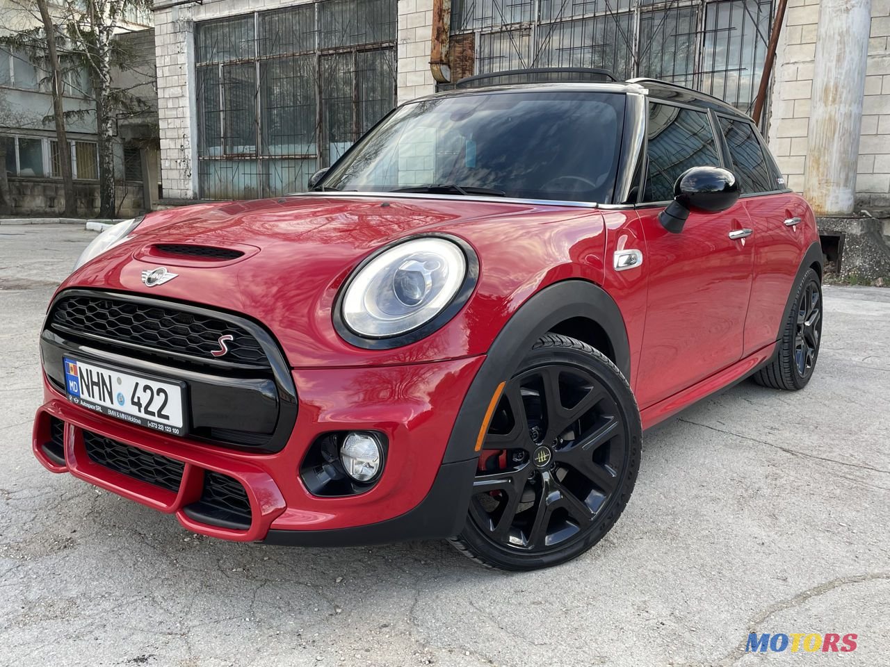 2014' MINI Cooper S photo #6