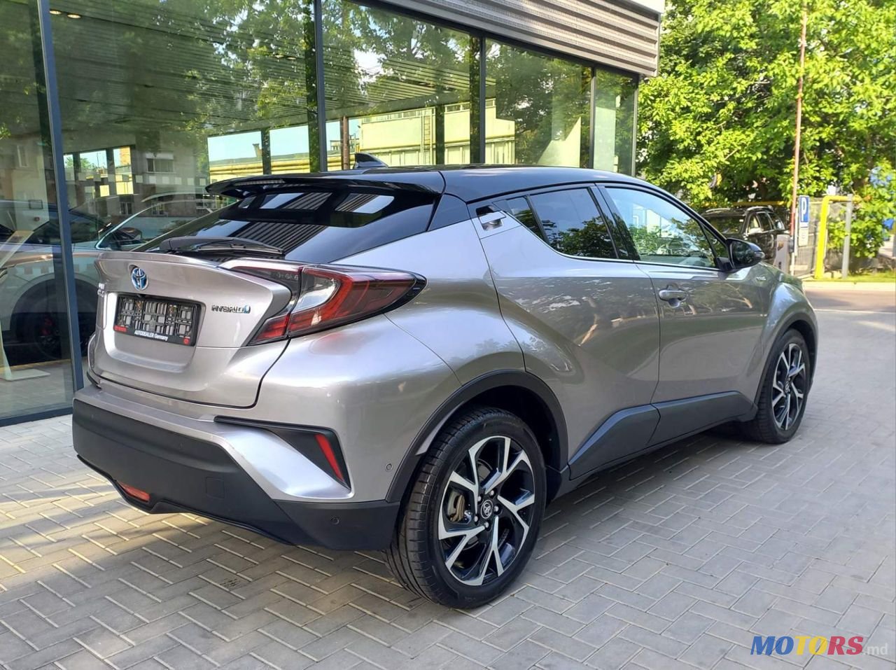 2017' Toyota C-HR photo #3