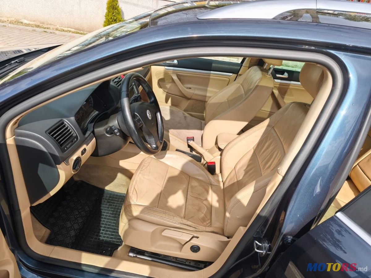 2008' Volkswagen Golf photo #1