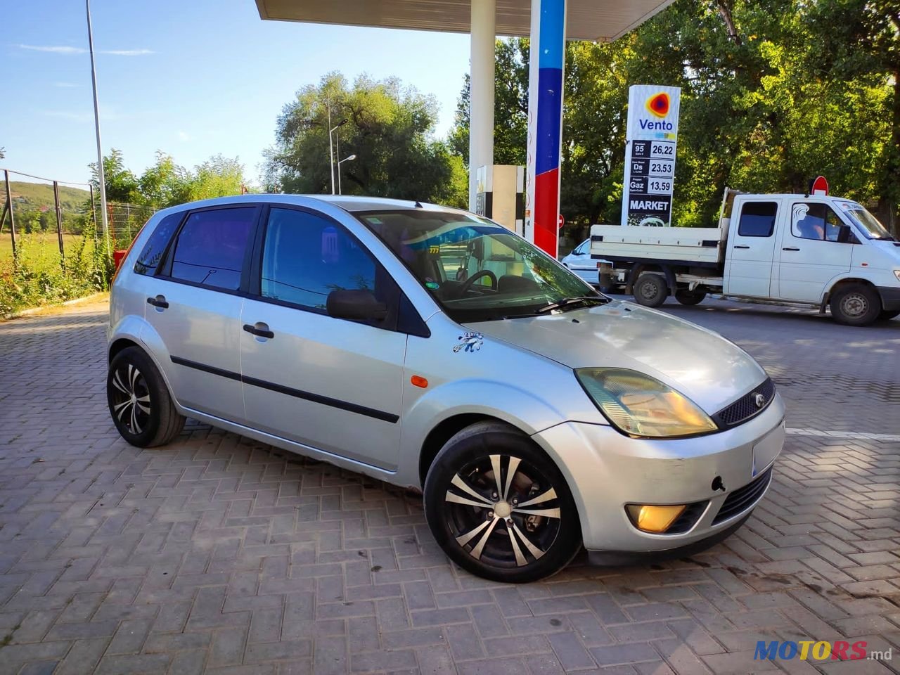 2002' Ford Fiesta photo #1