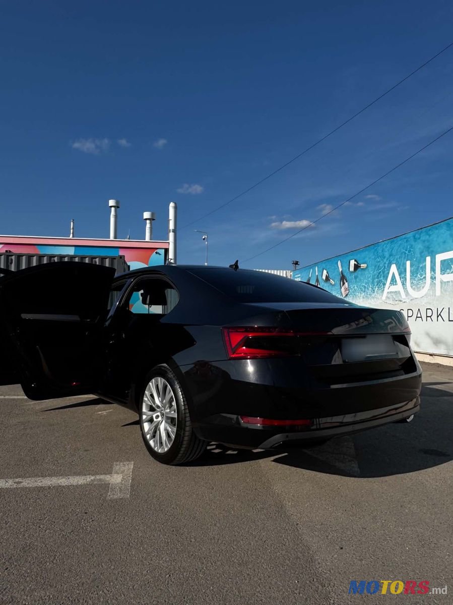 2020' Skoda Superb photo #6