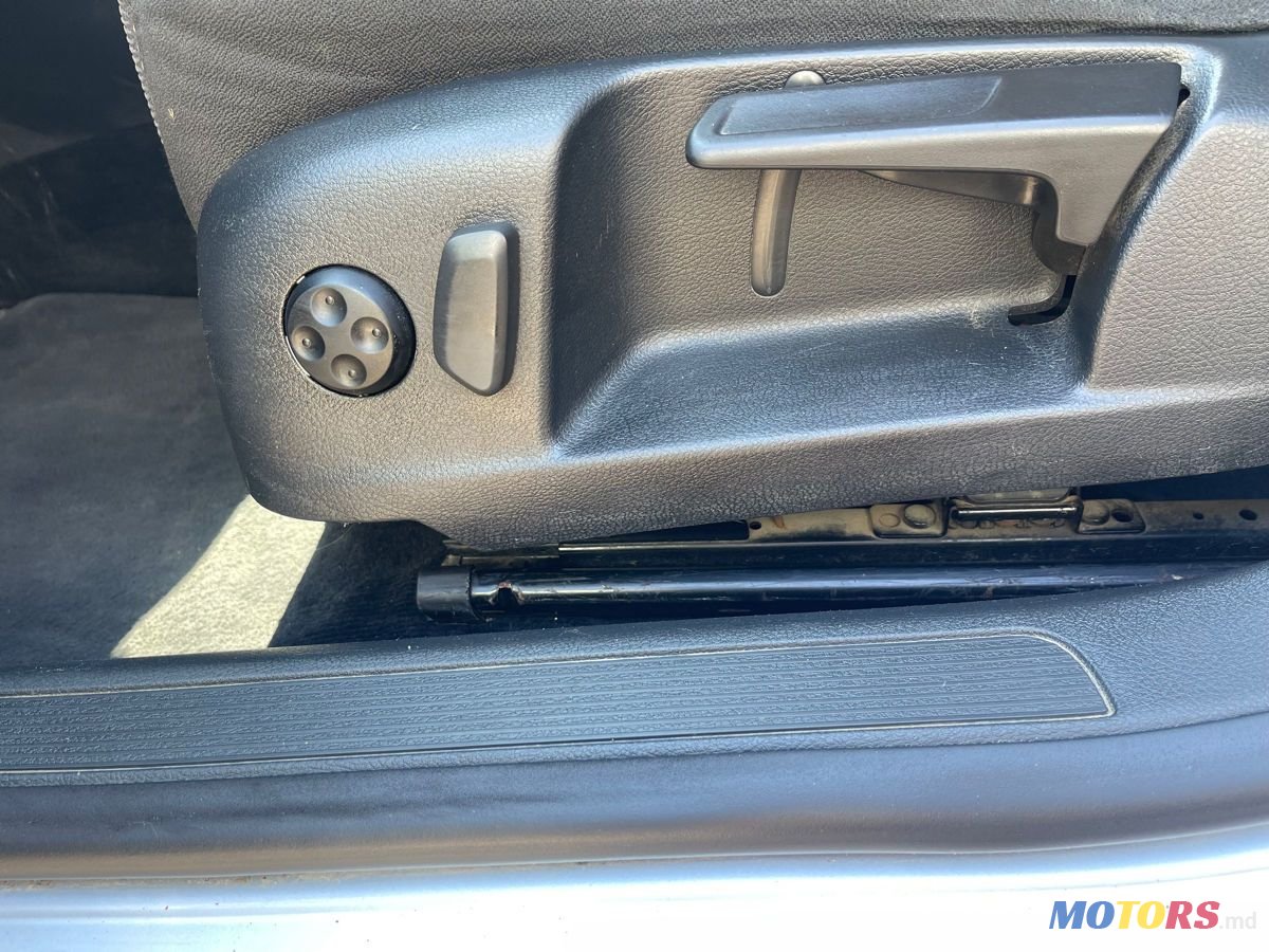 2008' Volkswagen Passat photo #2