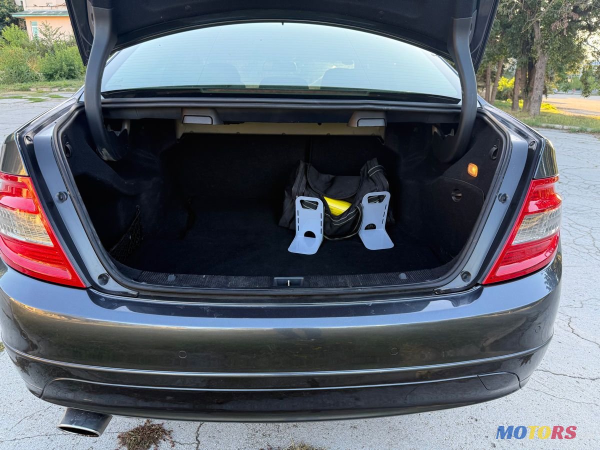 2009' Mercedes-Benz C-Class photo #6