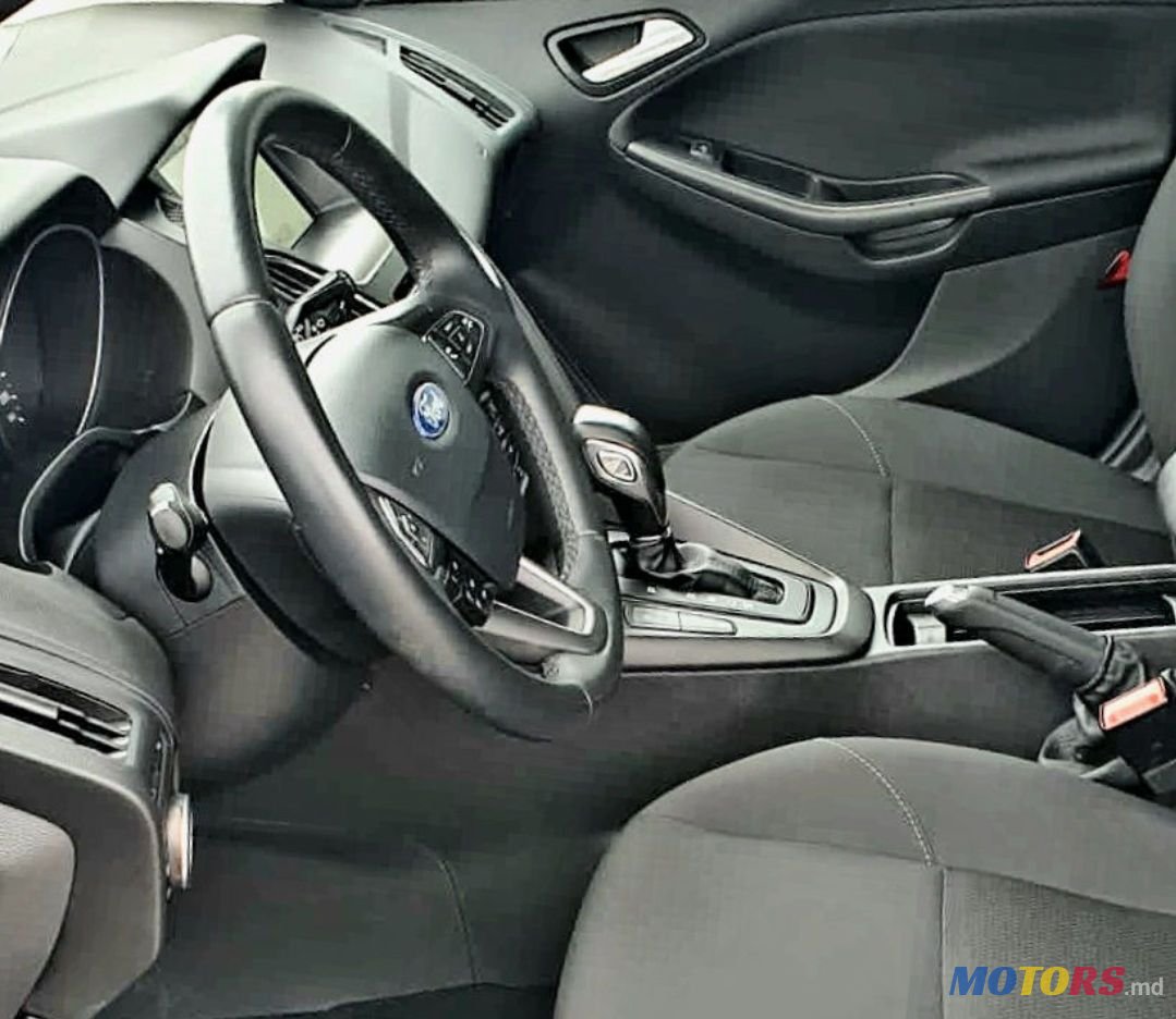 2017' Ford Focus photo #6