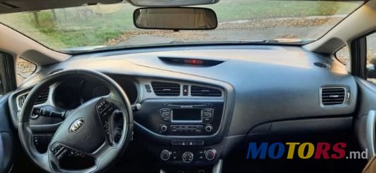 2012' Kia Ceed Sw photo #2