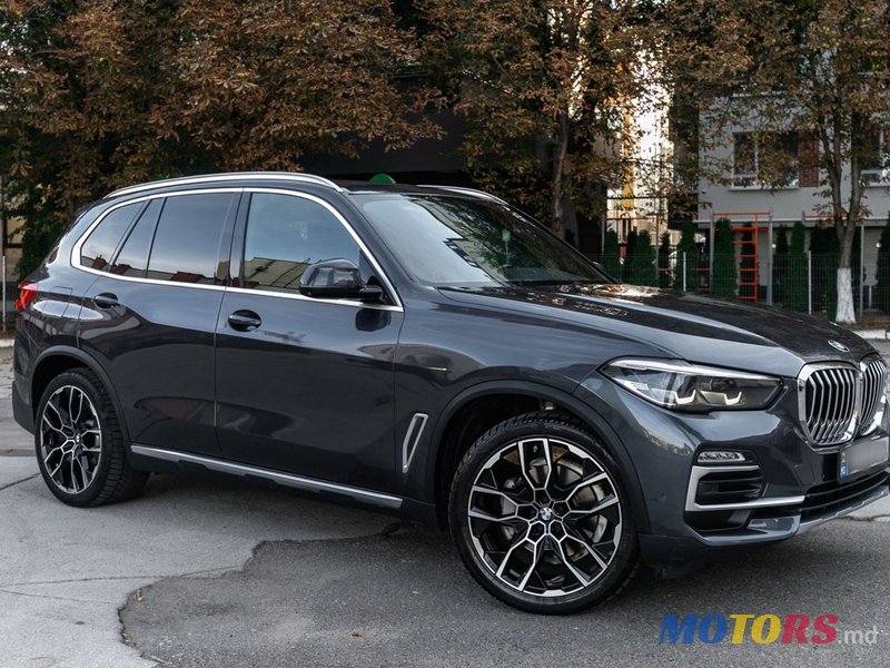 2019' BMW X5 photo #2