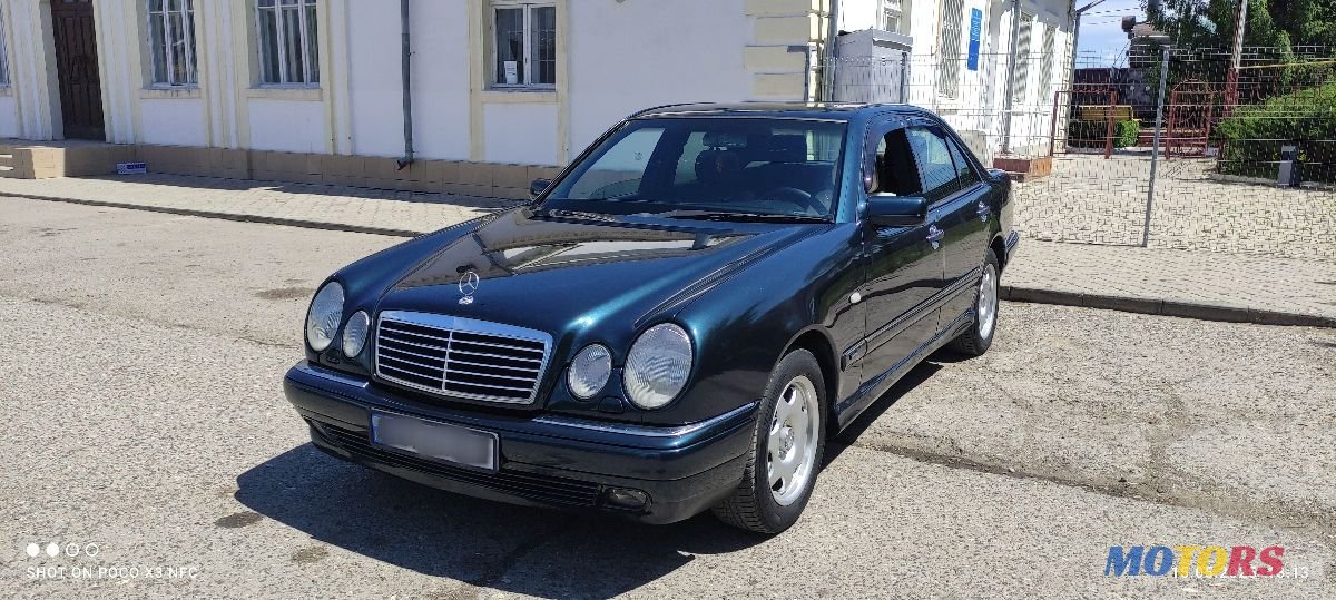 1996' Mercedes-Benz E-Class photo #2