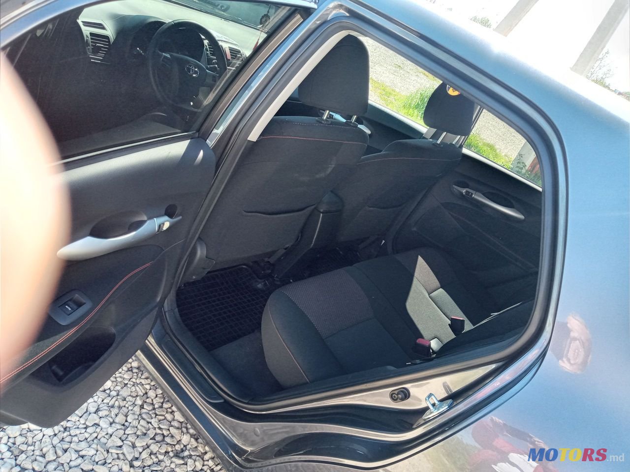 2010' Toyota Auris photo #3