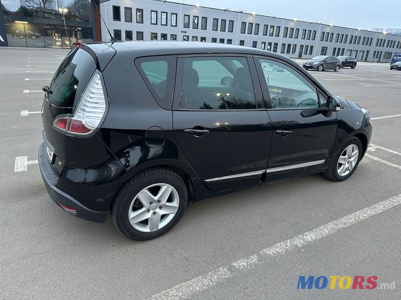 2014' Renault Scenic photo #3