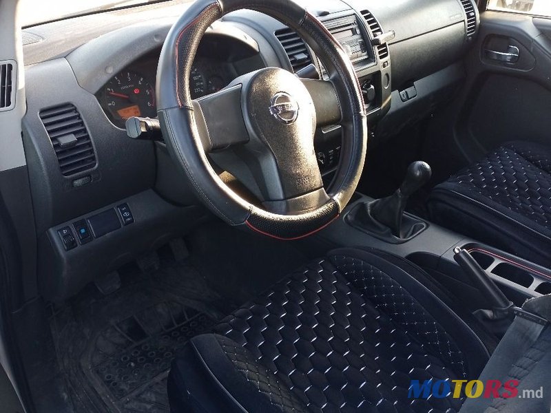 2009' Nissan Navara photo #4