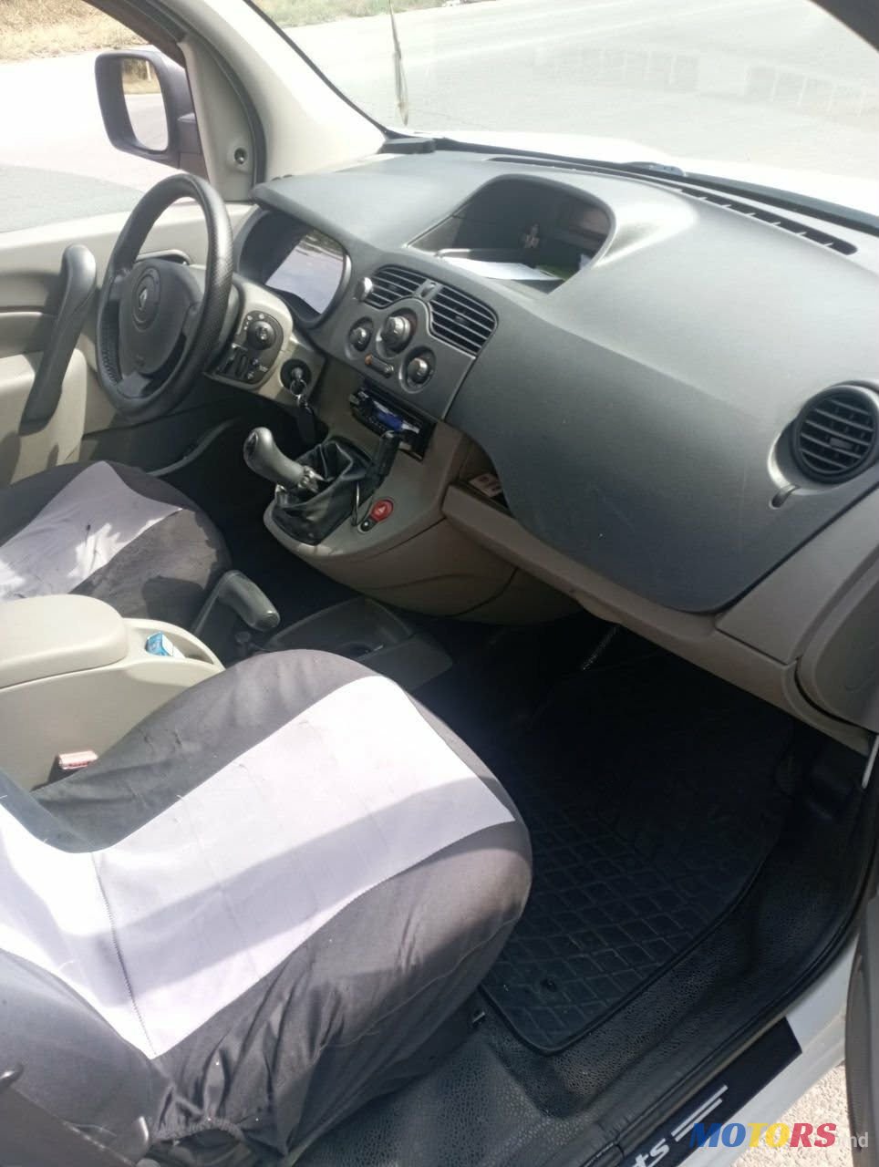 2010' Renault Kangoo photo #2