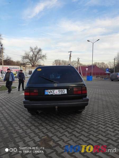 1993' Volkswagen Passat photo #5