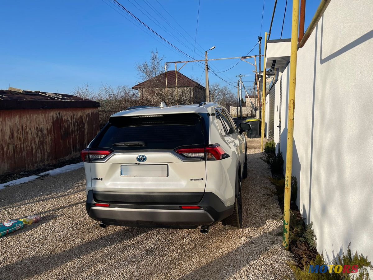 2020' Toyota RAV4 photo #5