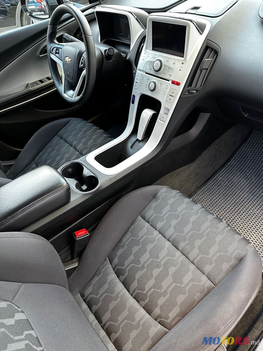 2013' Chevrolet Volt photo #6