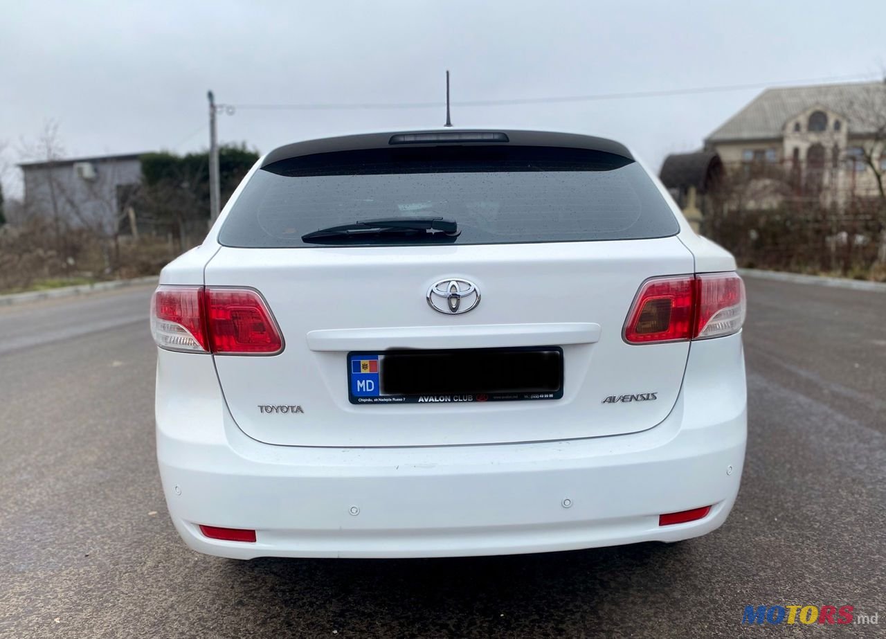 2010' Toyota Avensis photo #5