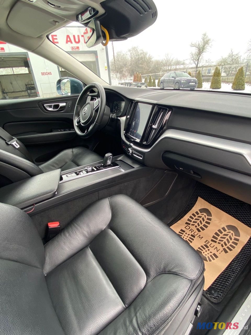 2019' Volvo XC60 photo #1