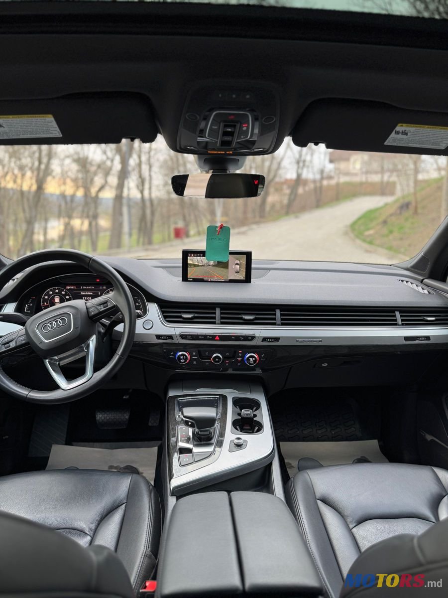 2019' Audi Q7 photo #5