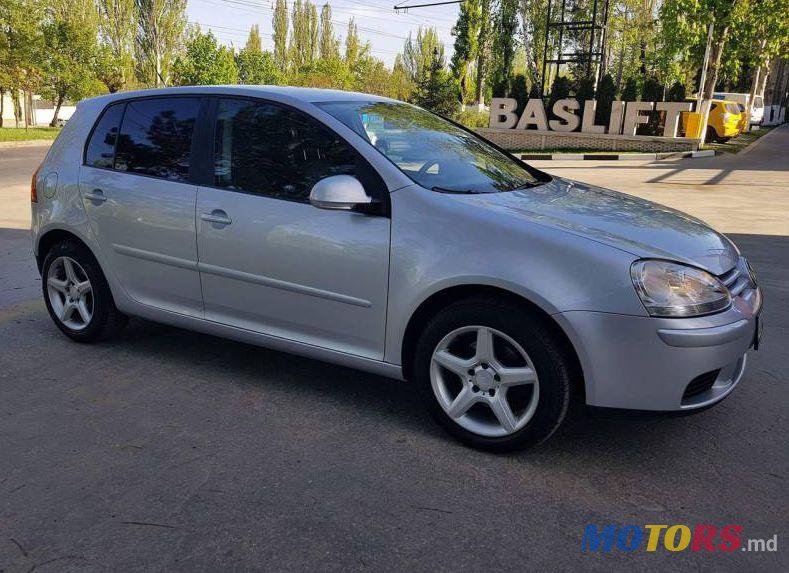 2008' Volkswagen Golf photo #2