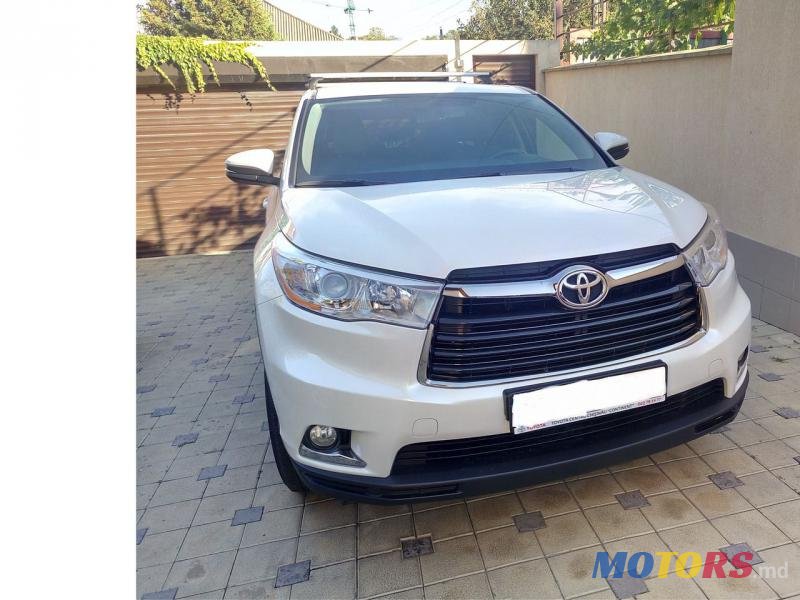 2014' Toyota Highlander photo #3