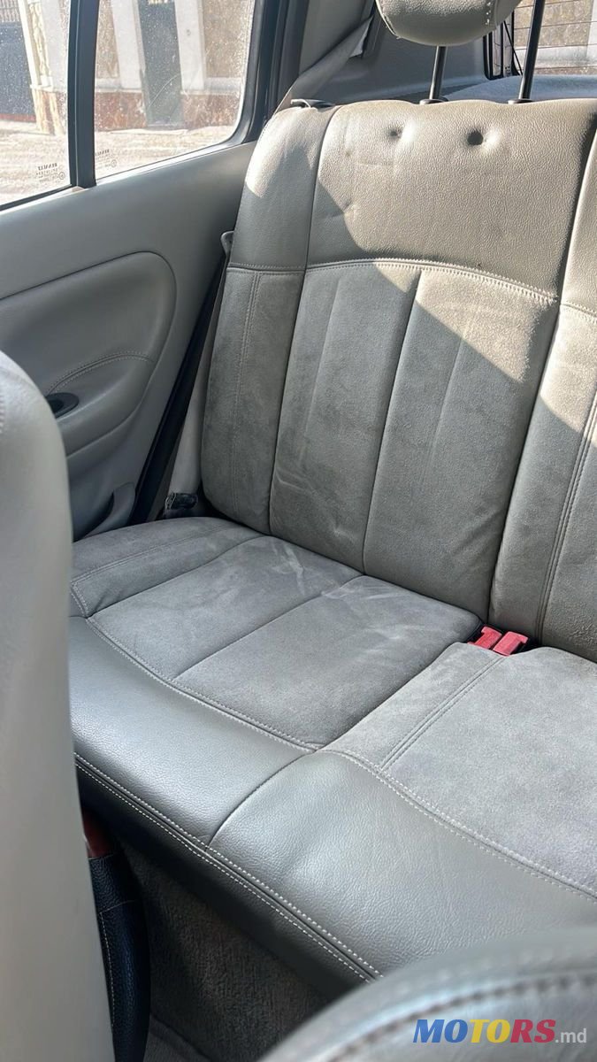 2004' Renault Clio photo #4