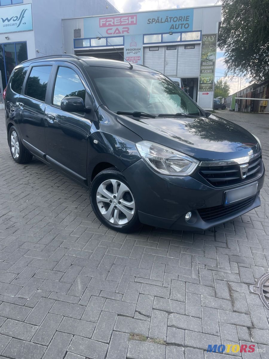 2012' Dacia Lodgy photo #2