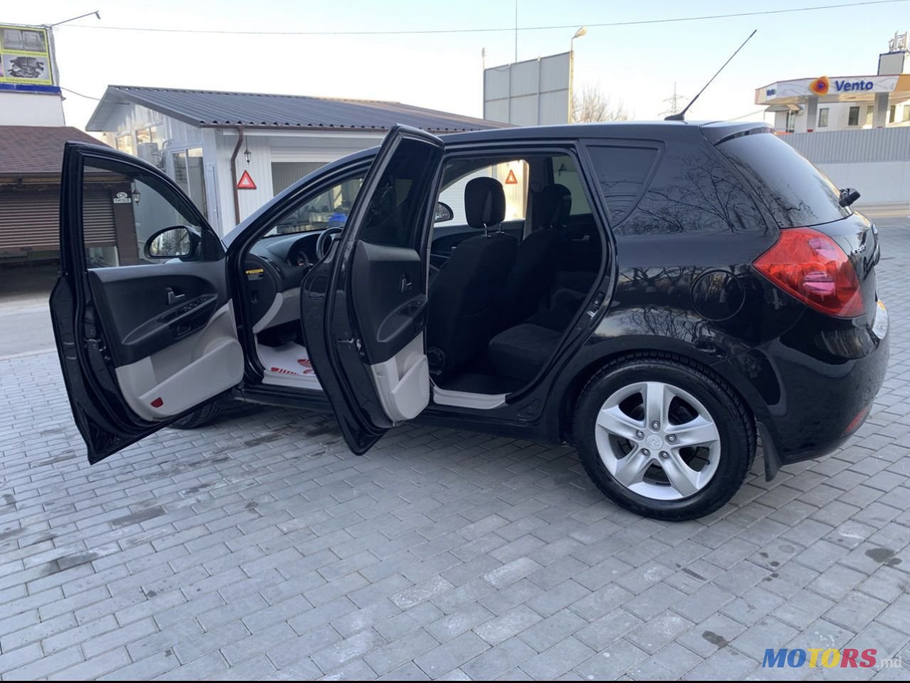 2008' Kia Ceed photo #1