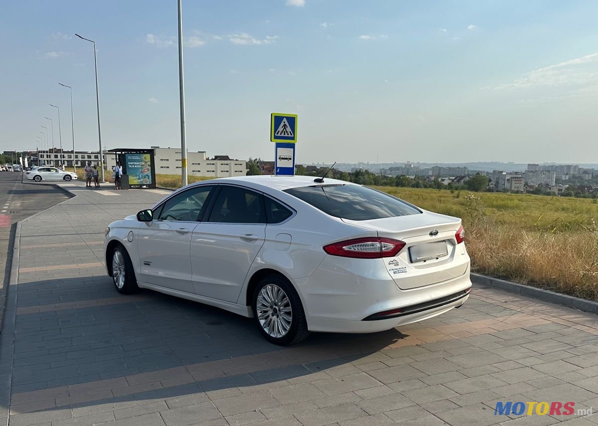 2013' Ford Fusion photo #3