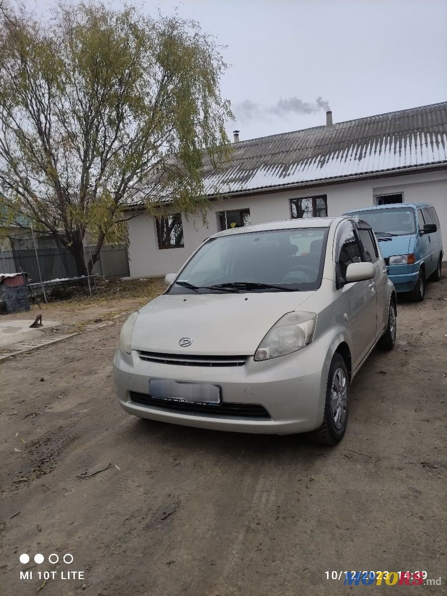2006' Daihatsu Sirion photo #1