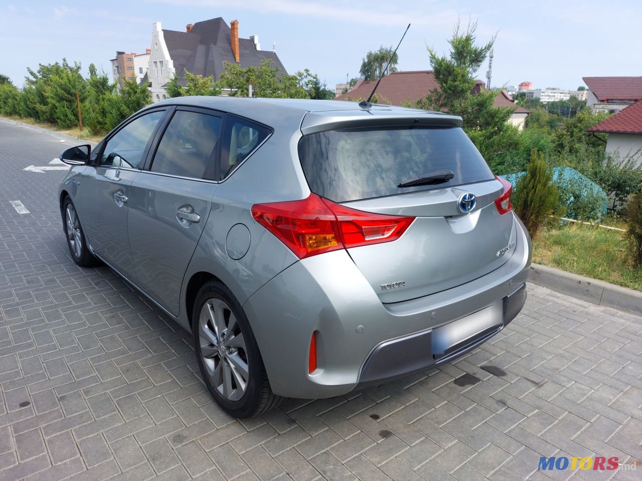 2013' Toyota Auris photo #4