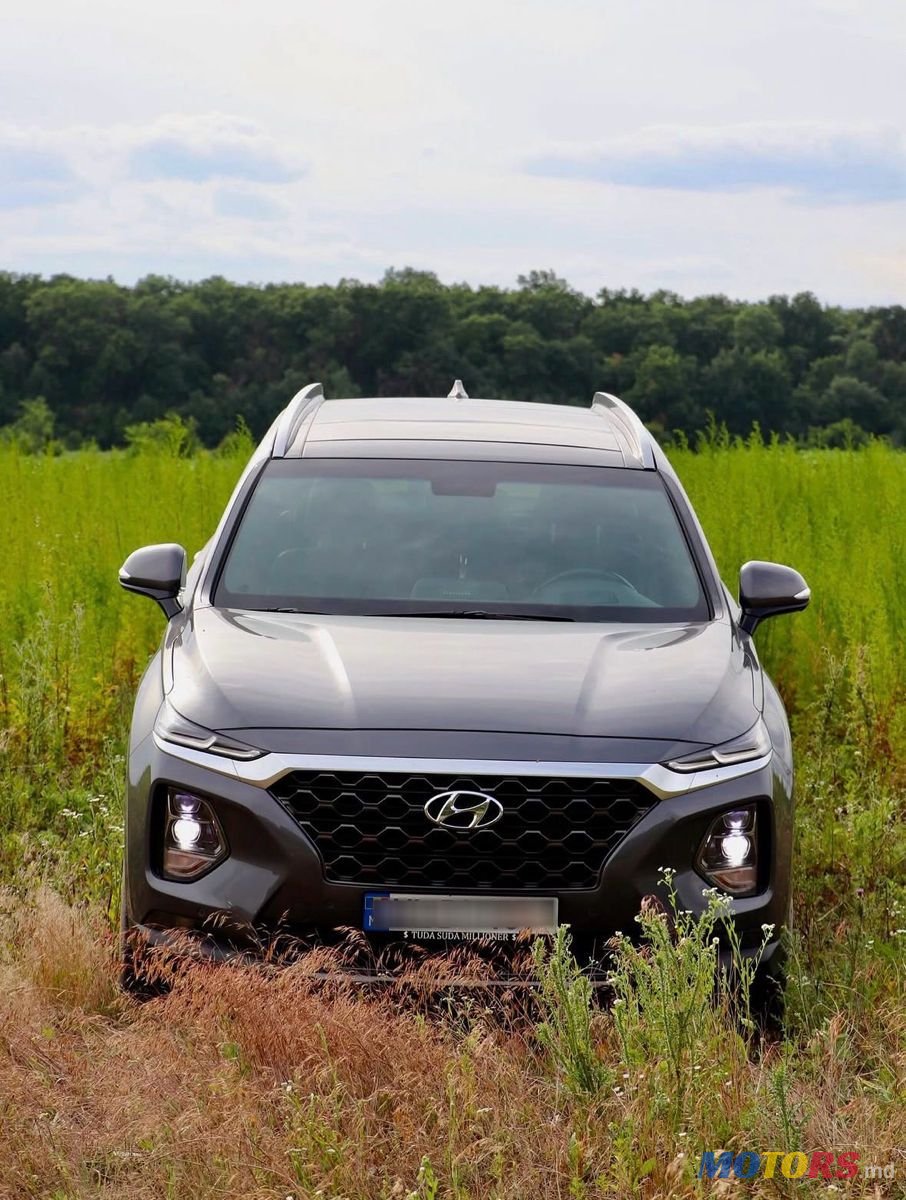 2018' Hyundai Santa Fe photo #3