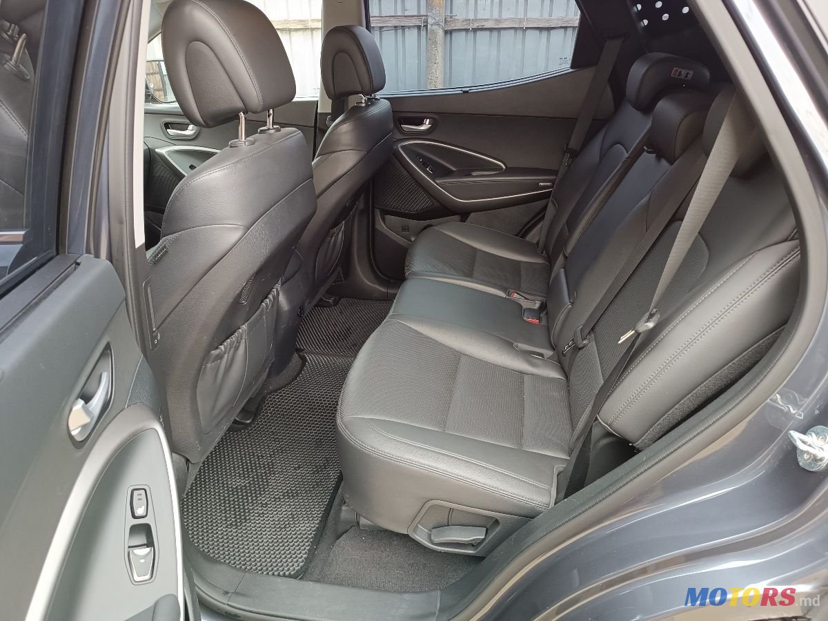 2016' Hyundai Santa Fe photo #6