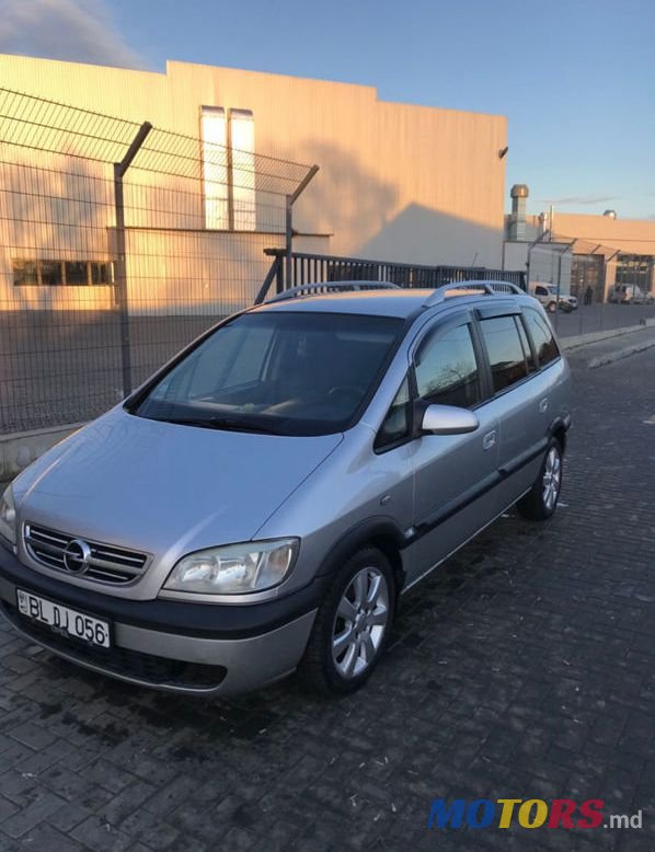 2004' Opel Zafira photo #1
