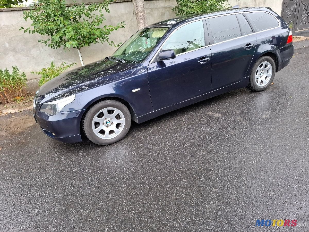 2005' BMW 5 Series Touring photo #2