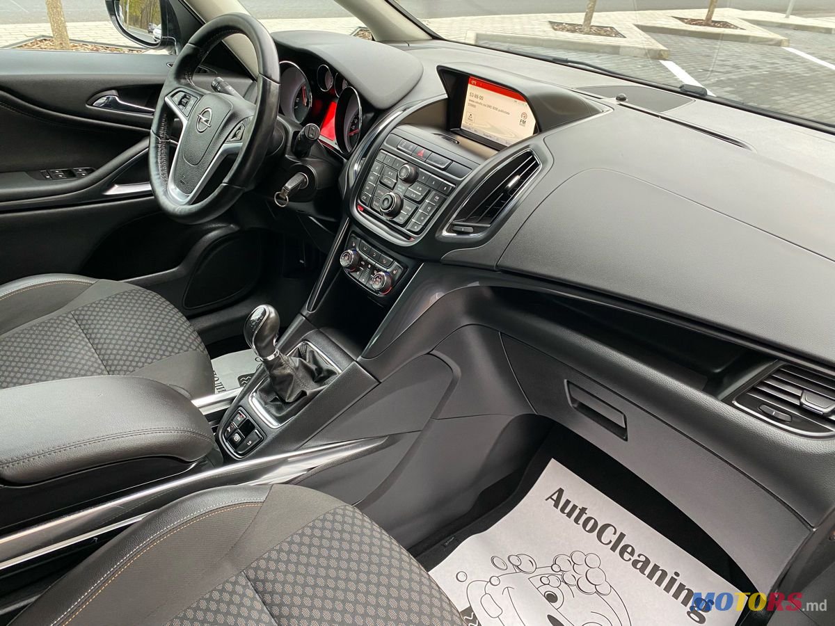 2016' Opel Zafira photo #6