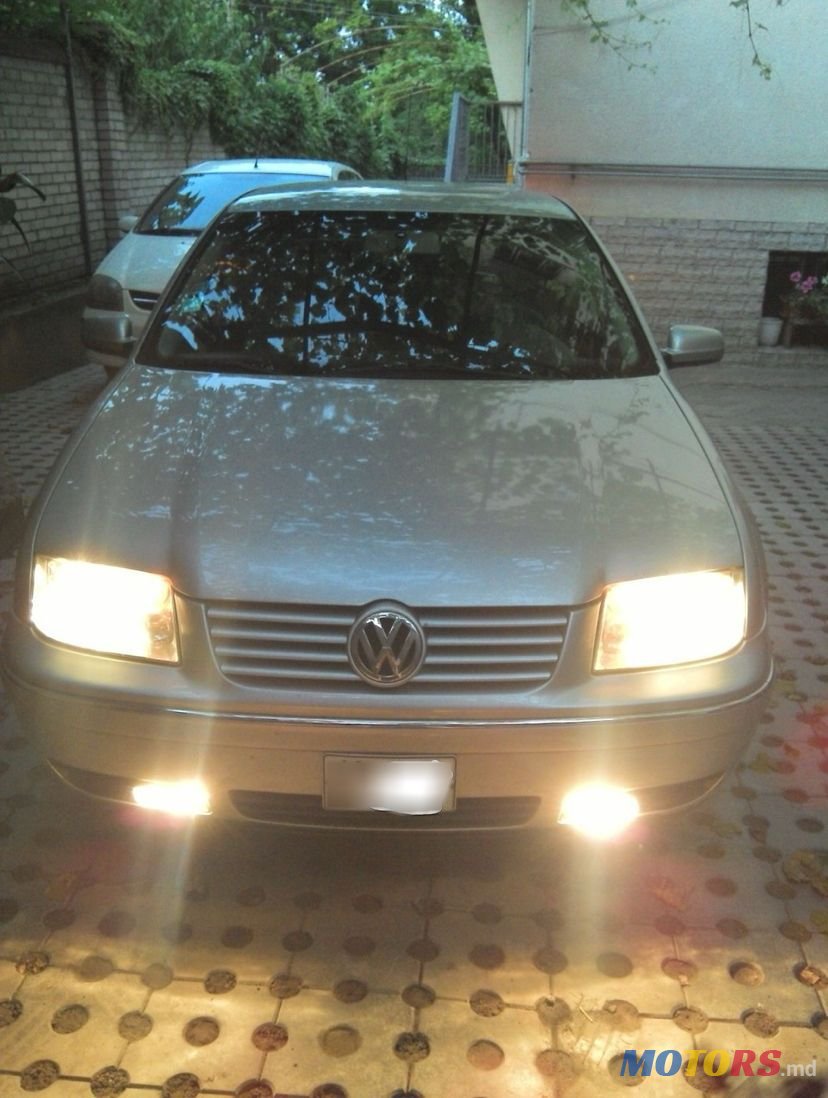 2005' Volkswagen Jetta photo #4