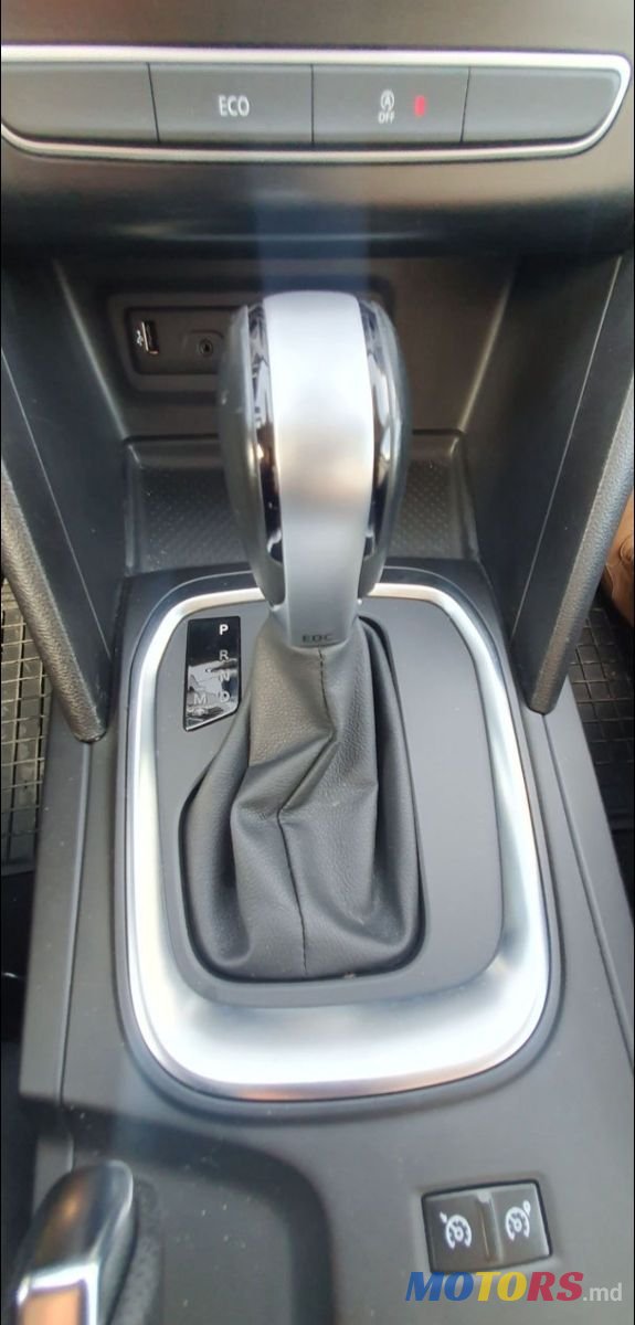 2020' Renault Megane photo #5