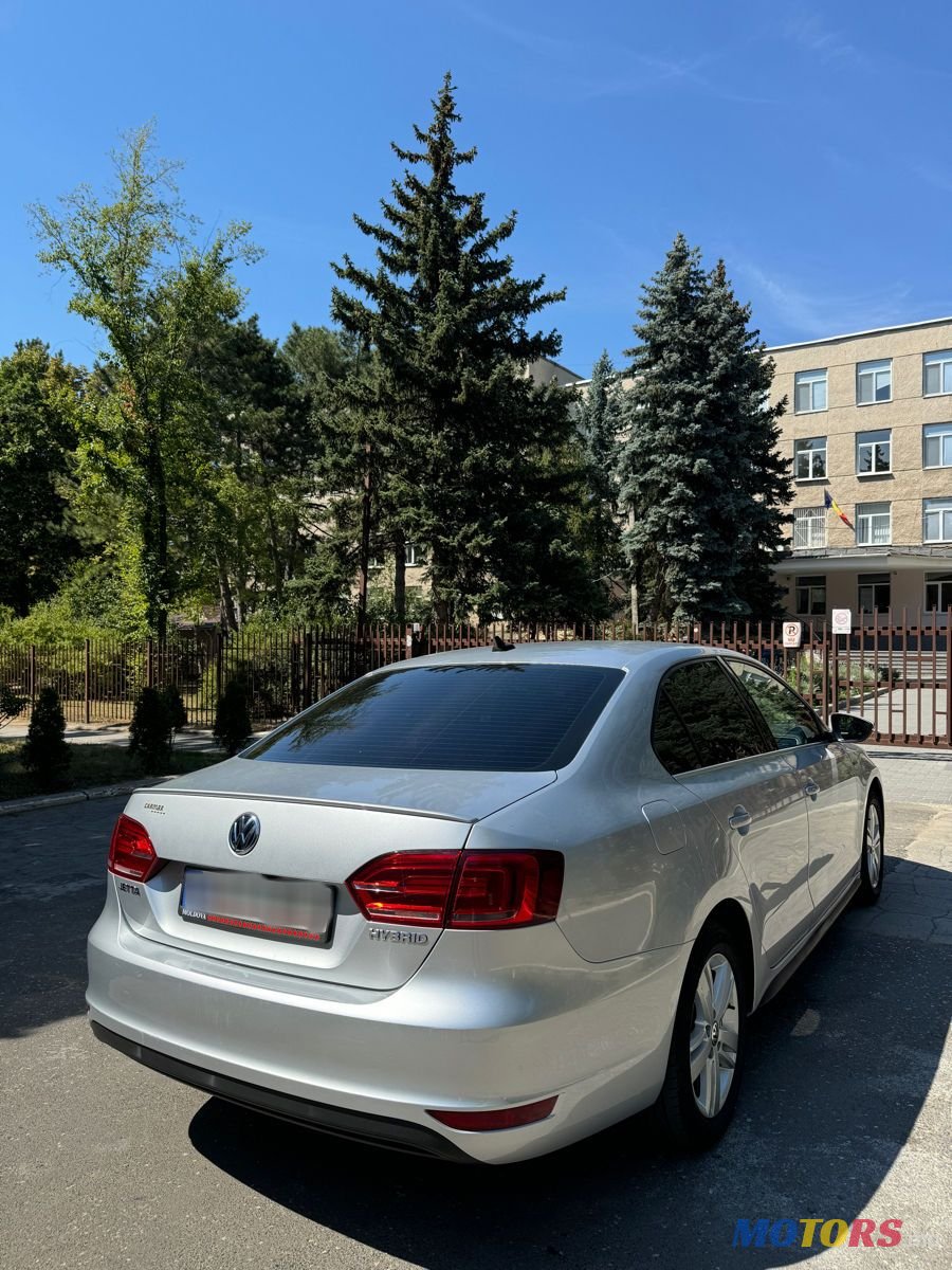 2013' Volkswagen Jetta photo #3