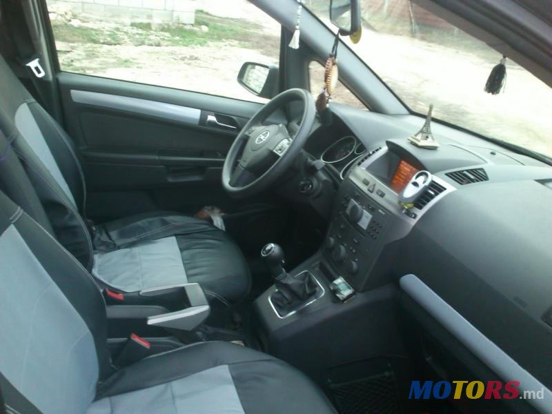 2007' Opel Zafira photo #2