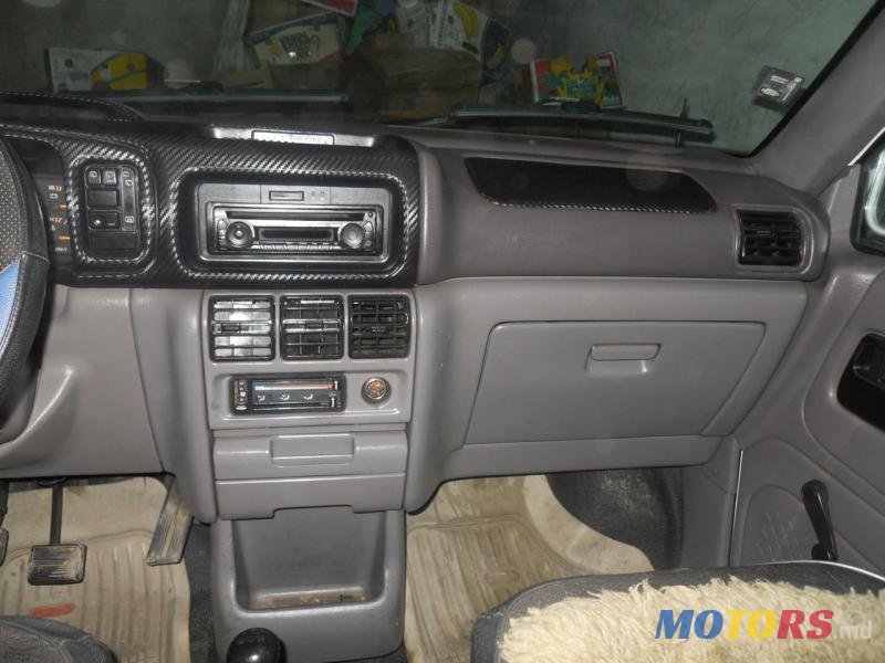 1995' Dodge Caravan photo #4