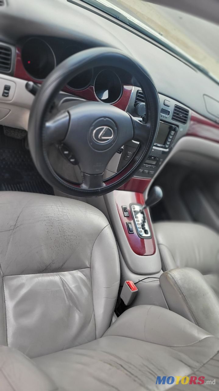 2003' Lexus Es Series photo #4