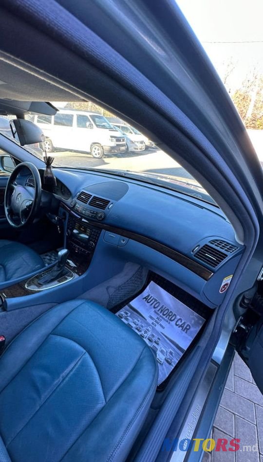 2006' Mercedes-Benz E Класс photo #6