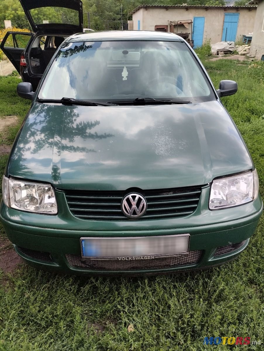 2001' Volkswagen Polo photo #1