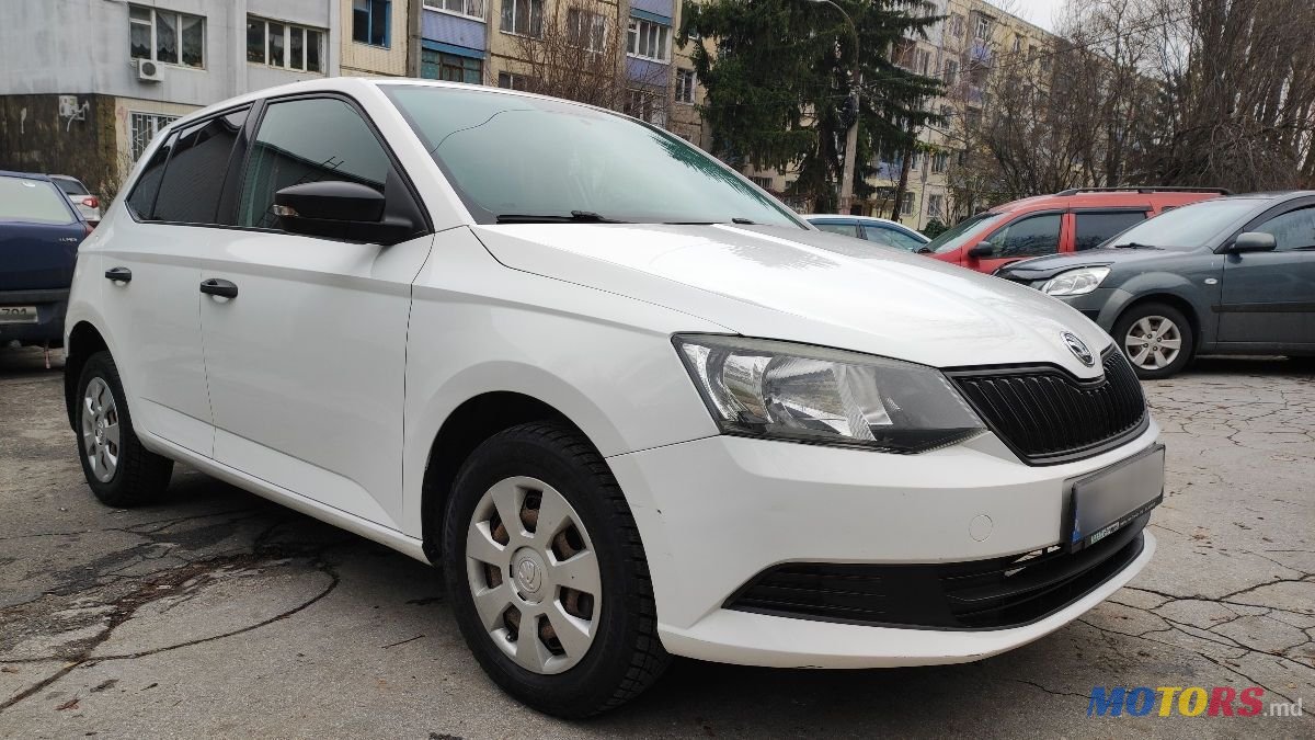 2015' Skoda Fabia photo #2
