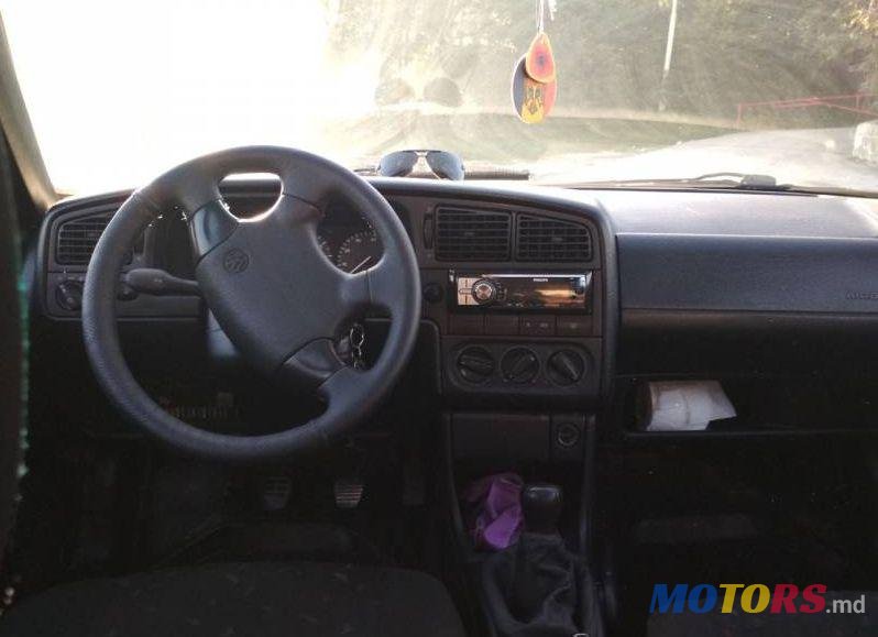 1995' Volkswagen Passat photo #2
