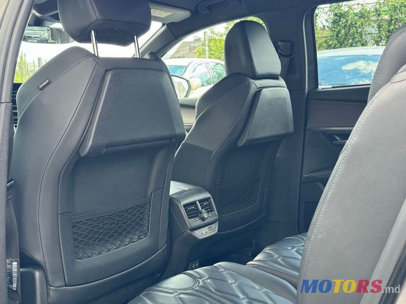 2023' Peugeot 5008 photo #6