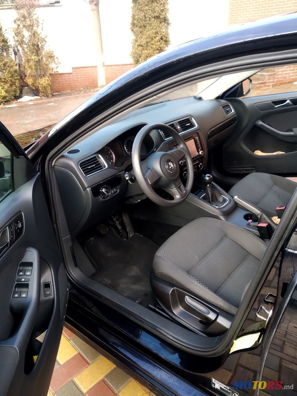 2011' Volkswagen Jetta photo #6